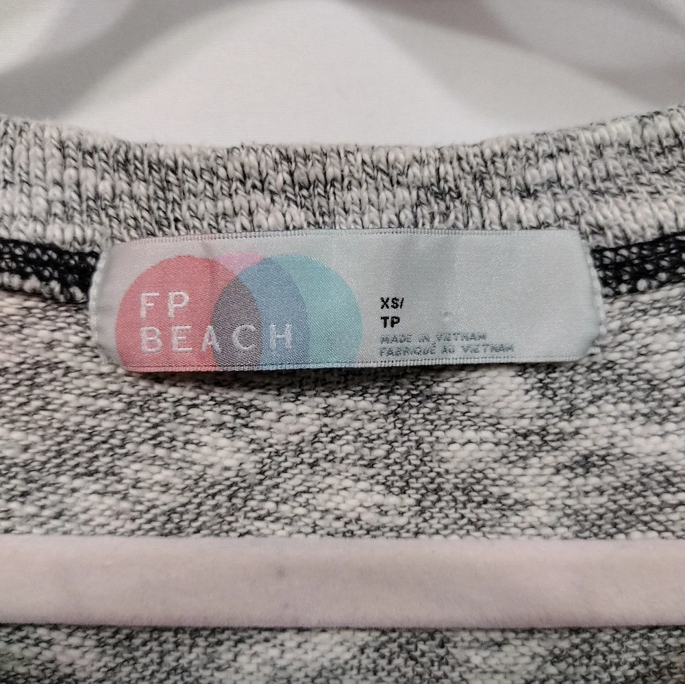 Free People Beach Sleep to Dream Top Womens XS Heather Gray Comfy Beach Vacation - Picture 9 of 10